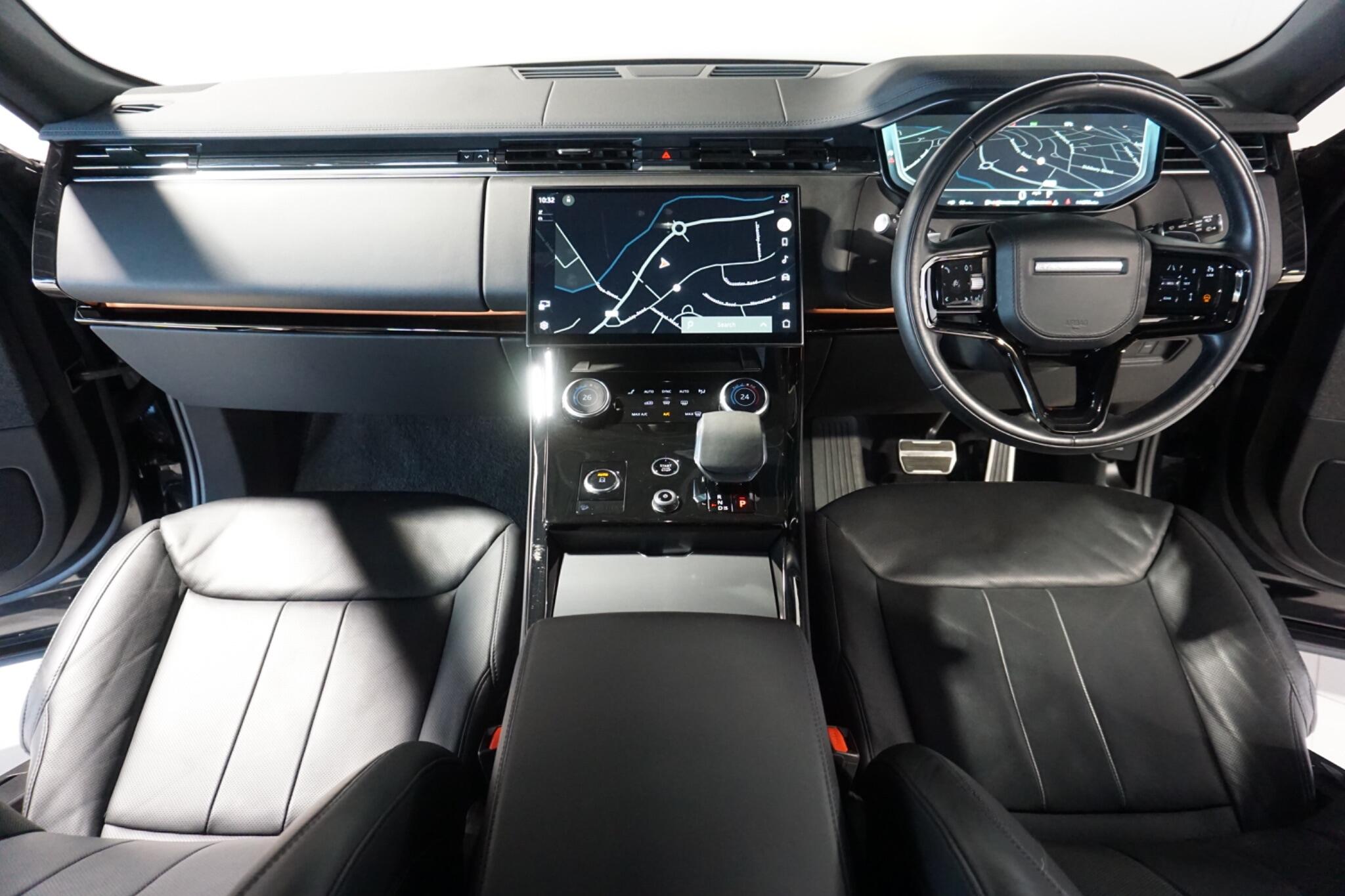 Land Rover Range Rover Sport 3.0 D300 MHEV Dynamic SE SUV 5dr Diesel Auto 4WD Euro 6 (s/s) (300 ps)